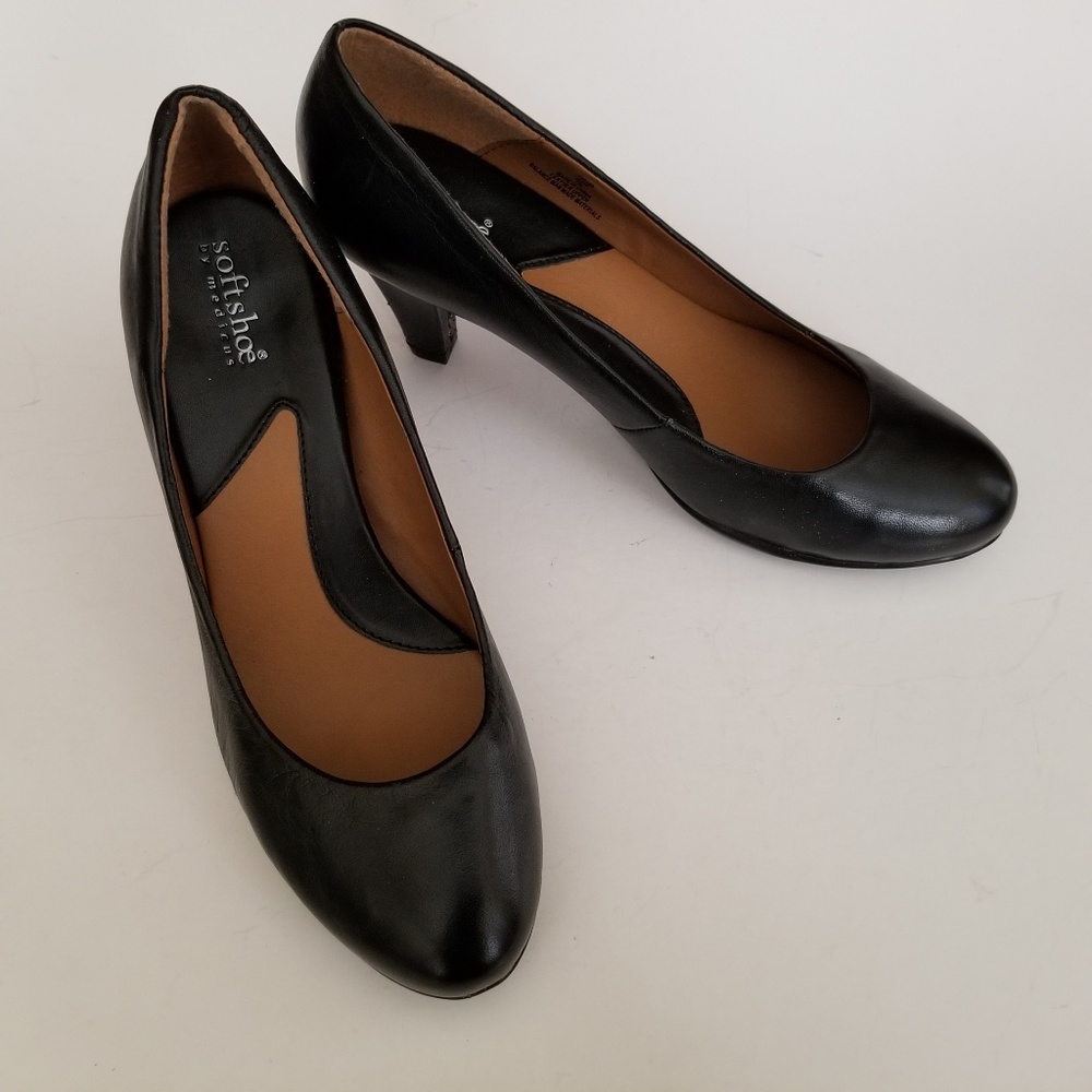 Soft Shoe by Medicus Black Work Career Pump